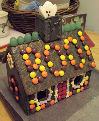 Illustration for article titled Fun with Ikea Gingerbread Houses